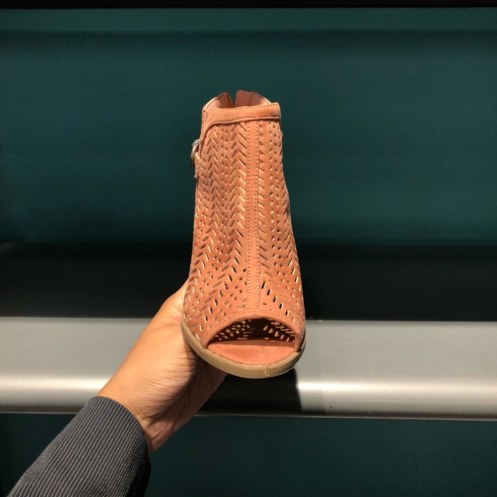 NWT - Blush Cut-Out Ankle Bootie Heels - Picture 2 of 8